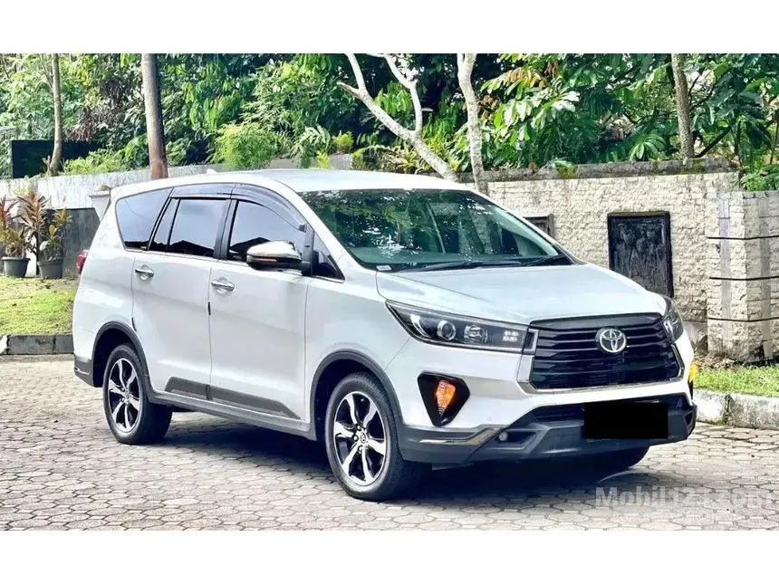 Jual Mobil Toyota Innova Venturer 2021 2.4 di Jawa Tengah Automatic Wagon Putih Rp 509.000.000