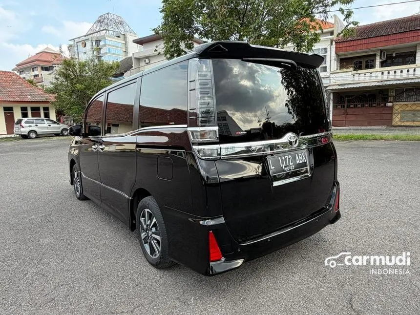 2018 Toyota Voxy MPV