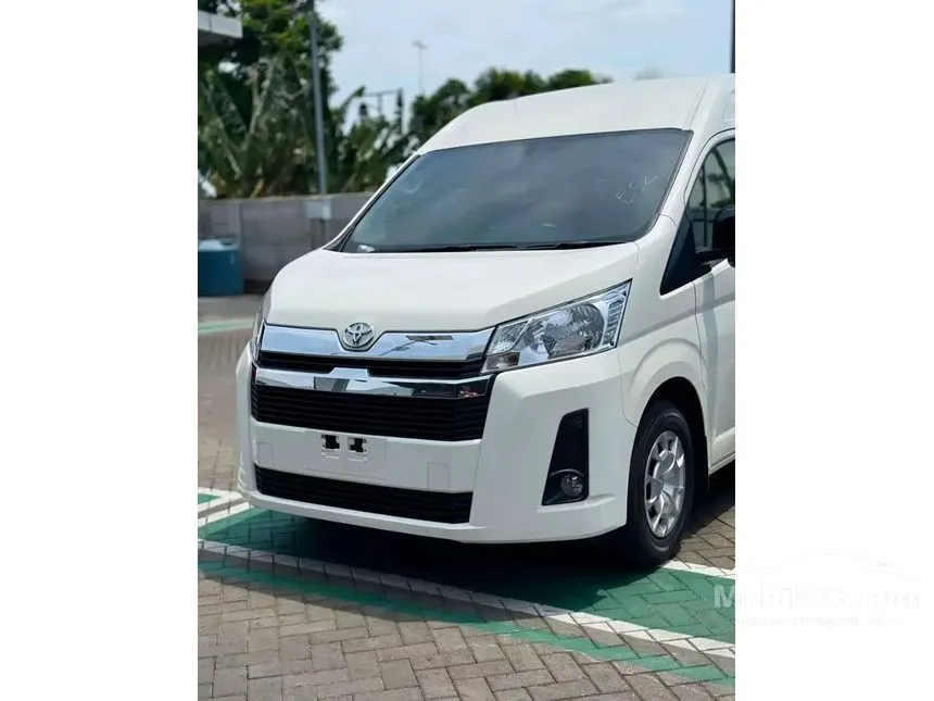 2026 Toyota Hiace Premio Van