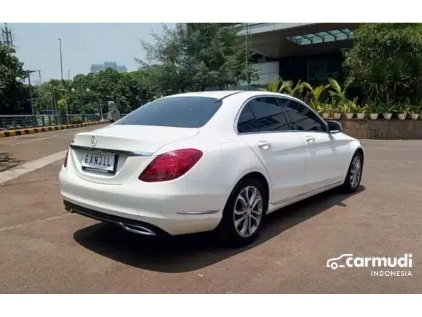 2015 Mercedes-Benz C200 Avantgarde Sedan