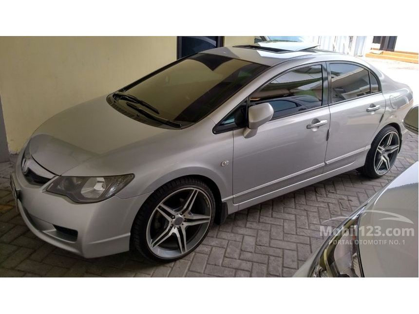 Jual Mobil Honda Civic 2009 FD 1.8 di Jawa Timur Manual Sedan Silver Rp