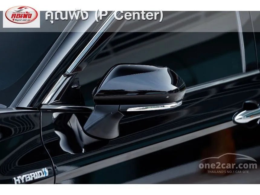 2022 Toyota Camry HEV Premium Sedan