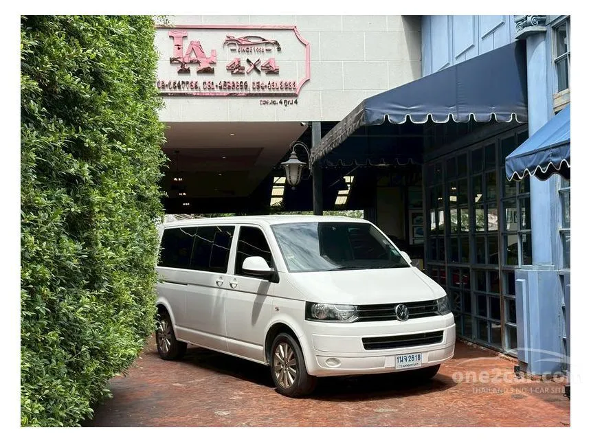 2012 Volkswagen CARAVELLE TDi Van