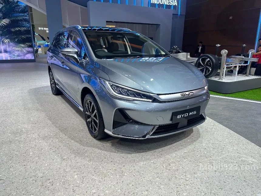 2025 BYD M6 Superior 7-seaters MPV