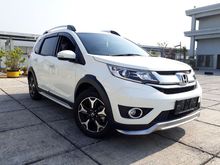 Honda BRV 1.5 E Prestige AT 2017 Putih Antik Km. 6 rb Tangan Ke-1