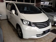 2010 Honda Freed 1.5 PSD AT terawat dijual di malang