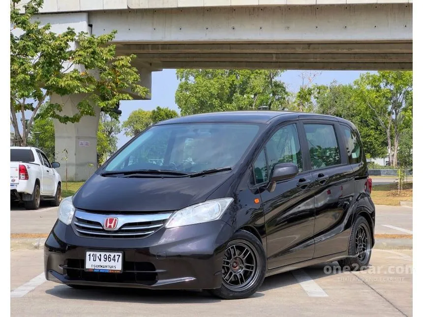 2013 Honda Freed SE Wagon