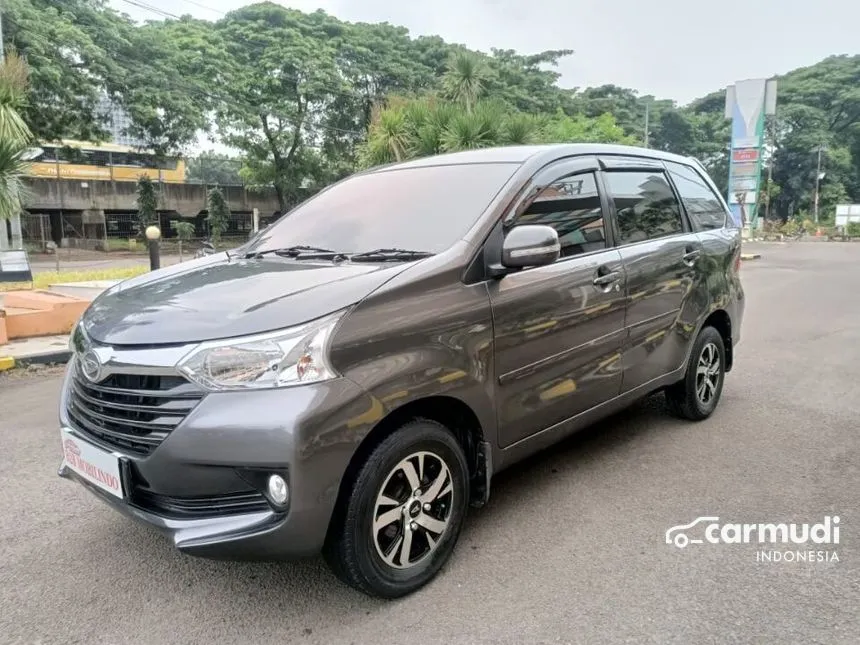 Jual Mobil Daihatsu Xenia 2017 R 1.3 di DKI Jakarta Automatic MPV Abu