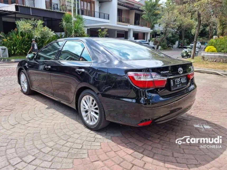 2017 Toyota Camry V Sedan