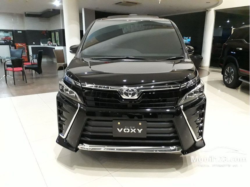 Toyota voxy 2019 фото