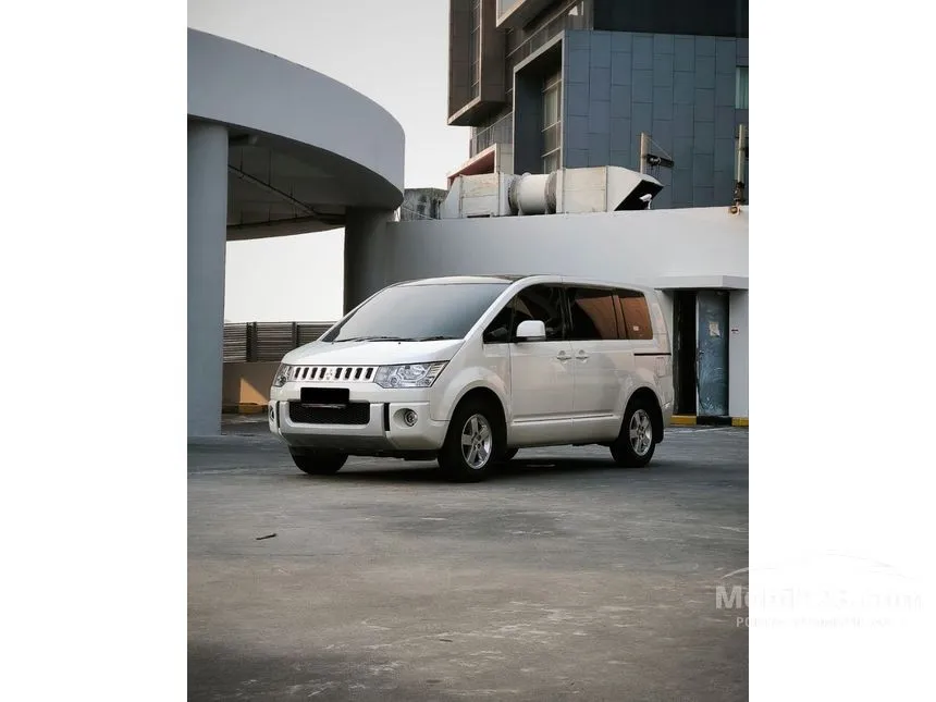 2015 Mitsubishi Delica D5 MPV