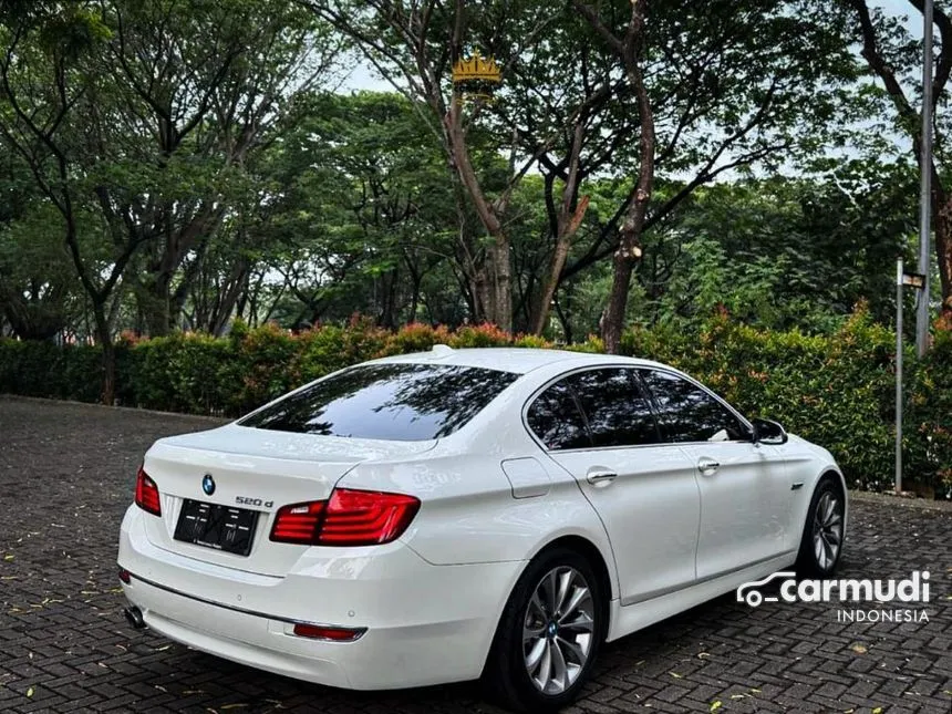 2015 BMW 520d Luxury Sedan