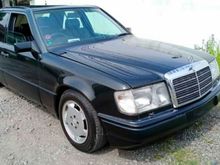 1986 Mercedes-Benz 300E Manual siap pake