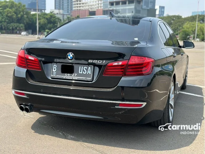 2016 BMW 520i Luxury Sedan