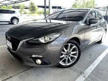 2015 Mazda 3 2.0 (ปี 14-18) S Sports Hatchback