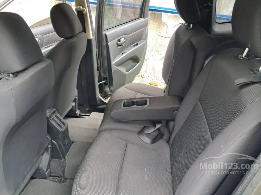 2012 Nissan Grand Livina S MPV