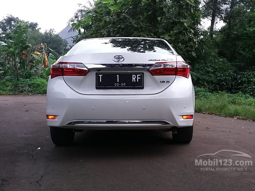 Jual Mobil  Toyota  Corolla  Altis  2021  V 1 8 di Jawa Barat 