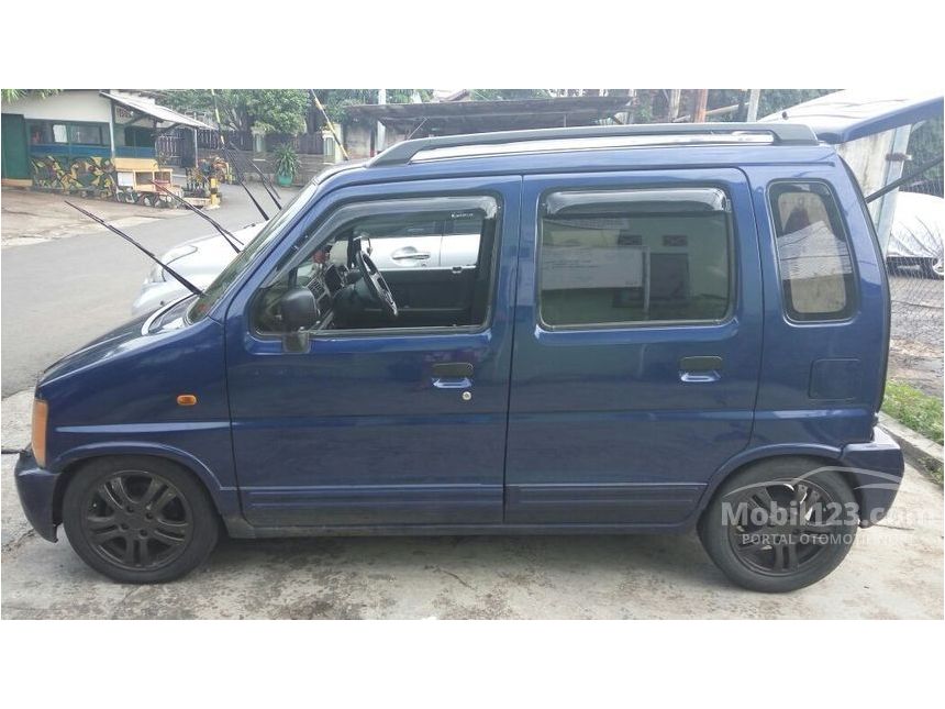 2005 Suzuki Karimun GX Hatchback