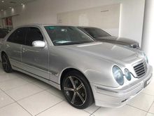 2000 Mercedes-Benz E240 2.6 Sedan