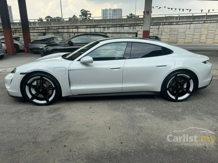 2021 Porsche Taycan 4S Sedan