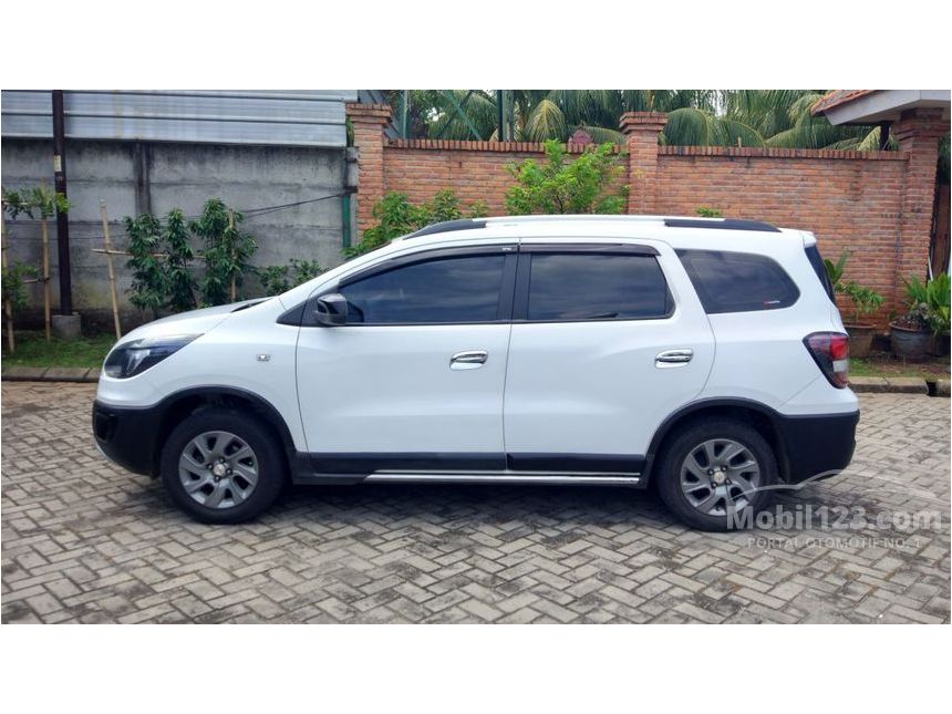 Jual Mobil  Chevrolet  Spin  2014 ACTIV  1 5 di Jawa Barat 