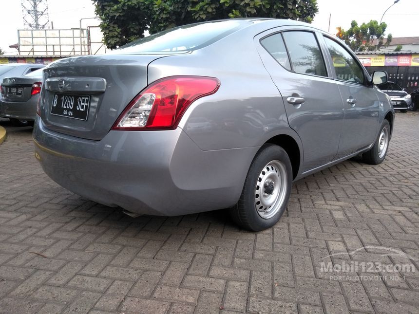 Modifikasi Mobil Nissan Almera - Radea