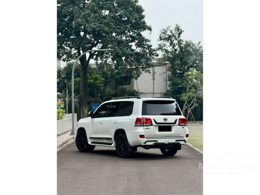 2021 Toyota Land Cruiser 200 VX SUV