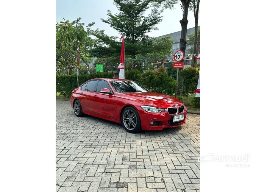 Jual Mobil BMW 330i 2017 M Sport 2.0 di DKI Jakarta Automatic Sedan Merah Rp 550.000.000