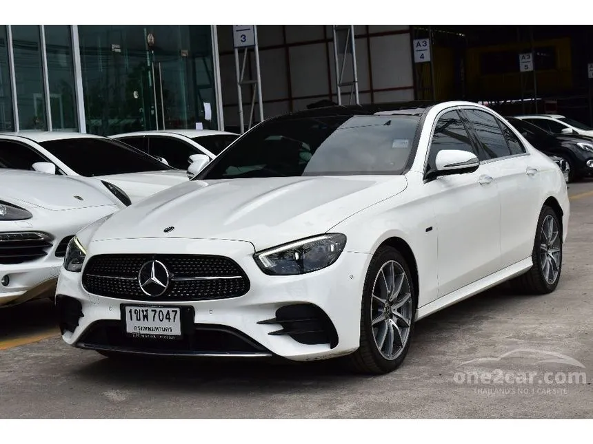 2021 Mercedes-Benz E300 e AMG Dynamic Sedan