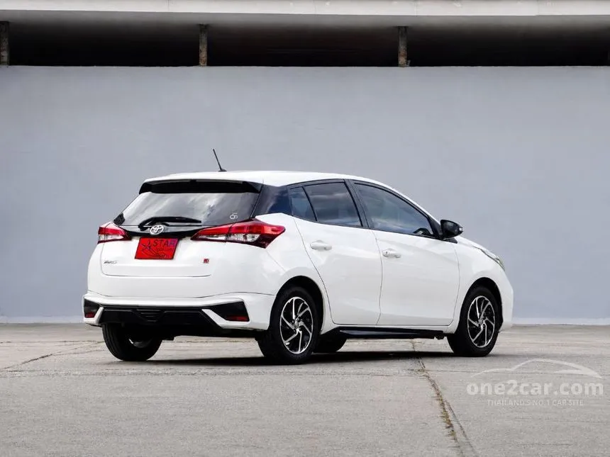 2022 Toyota YARIS Sport Hatchback