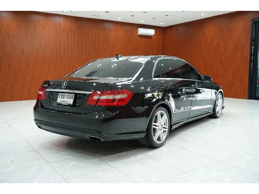 2012 Mercedes-Benz E250 Avantgarde CGI BlueEFFICIENCY Sedan
