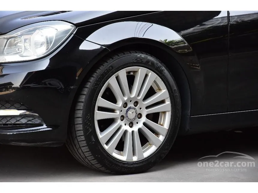 2014 Mercedes-Benz C200 CGI BlueEFFICIENCY Sedan