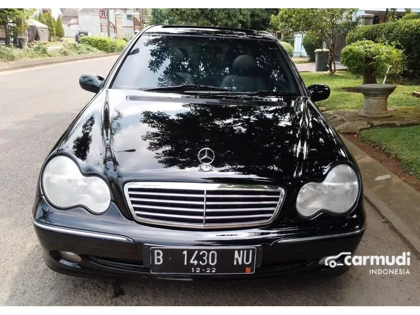 2003 Mercedes-Benz C270 CDI Avantgarde Sedan