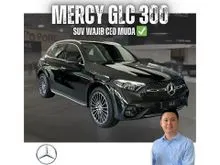 2025 Mercedes-Benz GLC300 2.0 AMG Line 4MATIC SUV ON THE ROAD