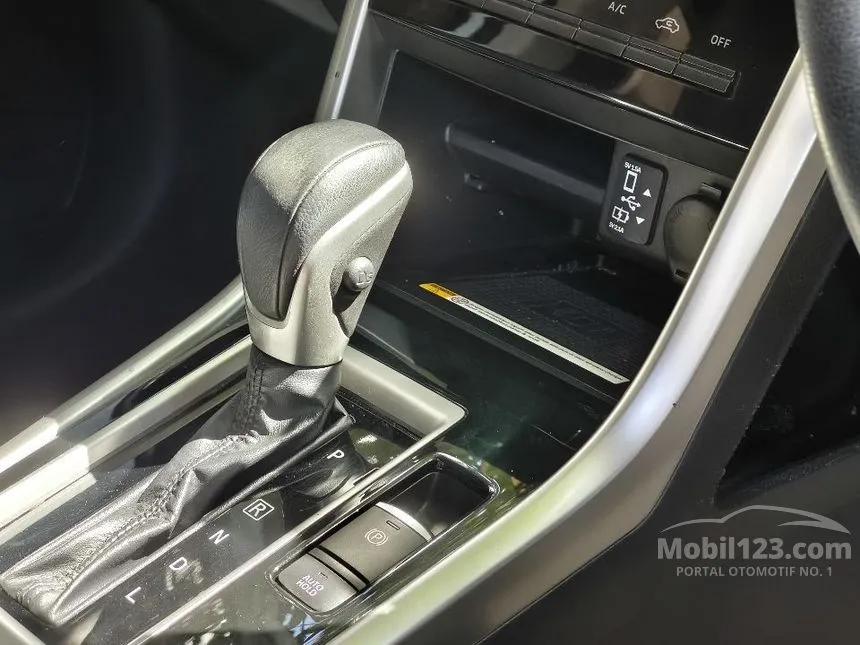2023 Mitsubishi Xpander Cross Premium MPV