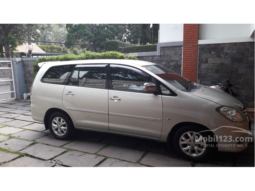 Jual Mobil  Toyota Kijang Innova  2006  V 2 5 di Jawa Barat 