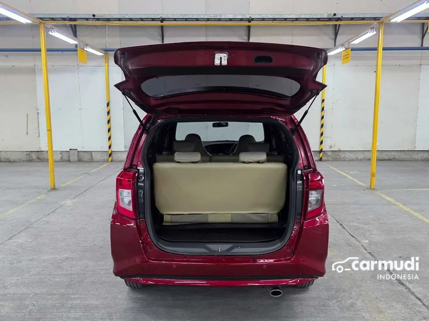 2023 Daihatsu Sigra R Deluxe MPV