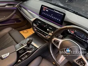 2023 BMW 520i 2.0 M Sport Sedan