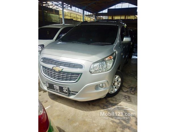 Chevrolet Spin Mobil bekas dijual di Tangerang Banten 