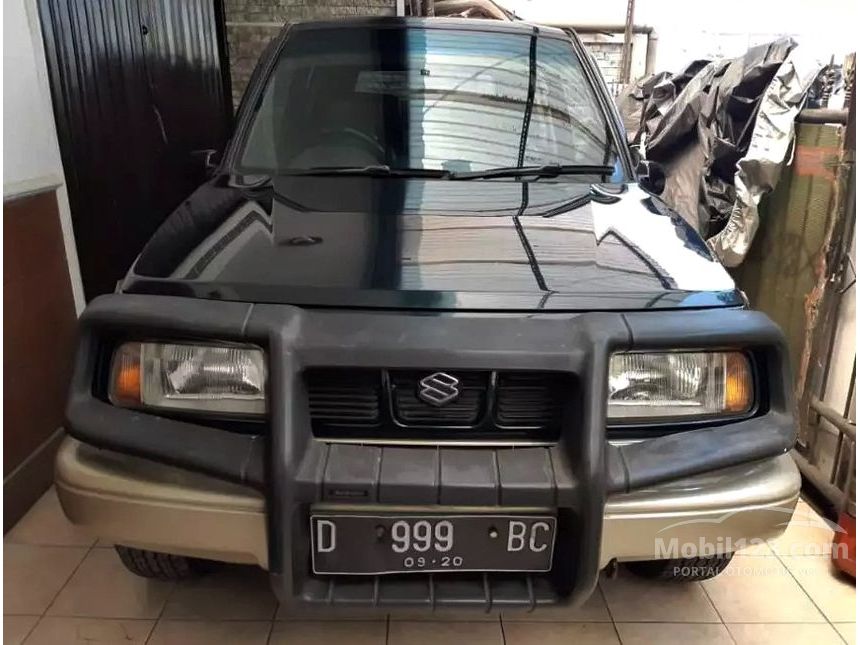 Jual Mobil Suzuki  Escudo  2000 JLX 1 6 di Jawa Barat Manual 