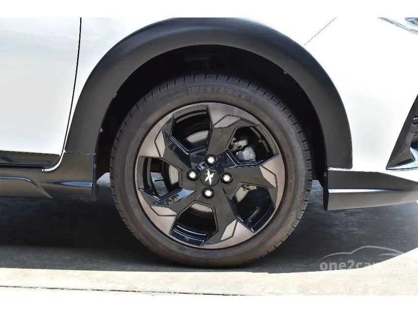 2023 Toyota YARIS Sport Premium X Hatchback