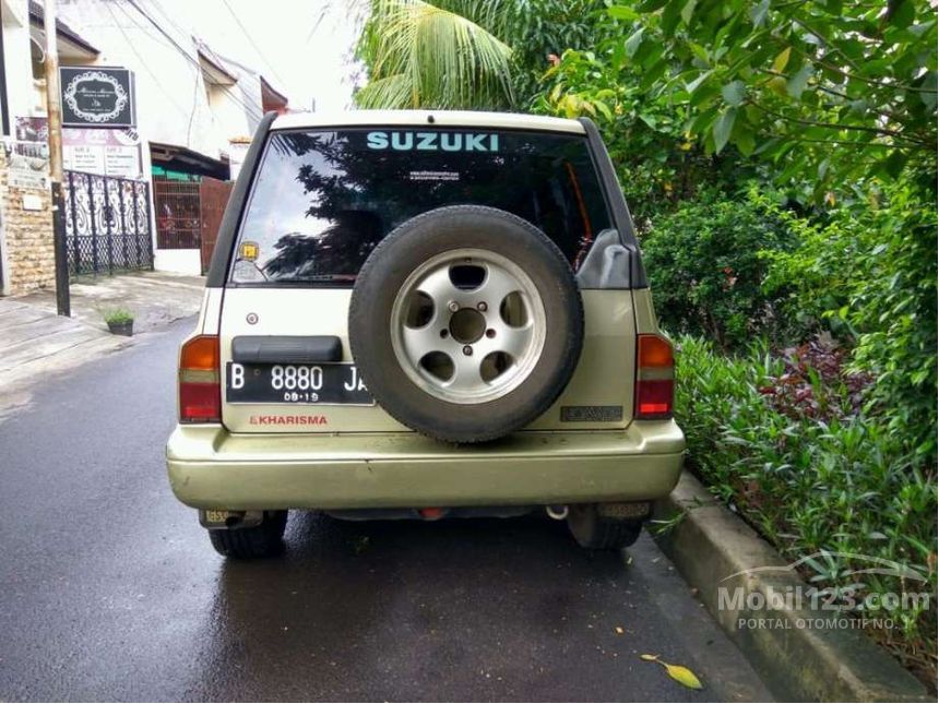 1999 Suzuki Escudo JLX SUV