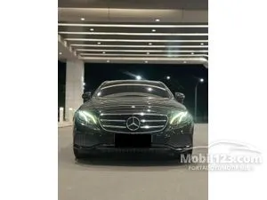 2016 Mercedes-Benz E300 2.0 Avantgarde Sedan