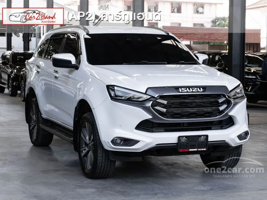 2023 Isuzu MU-X Ultimate SUV
