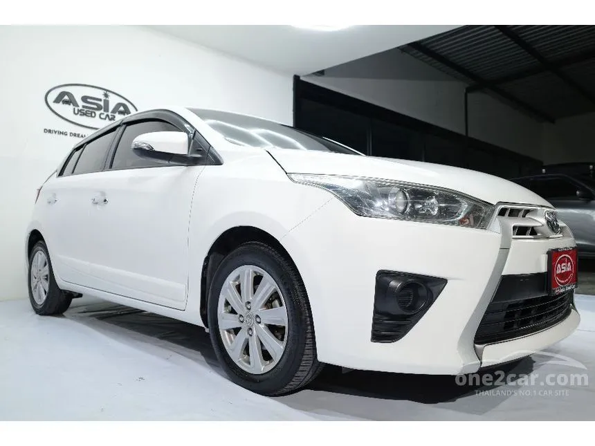 2014 Toyota YARIS G Hatchback