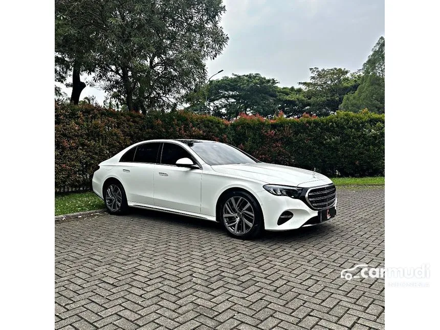 2025 Mercedes-Benz E200 Exclusive Line Sedan
