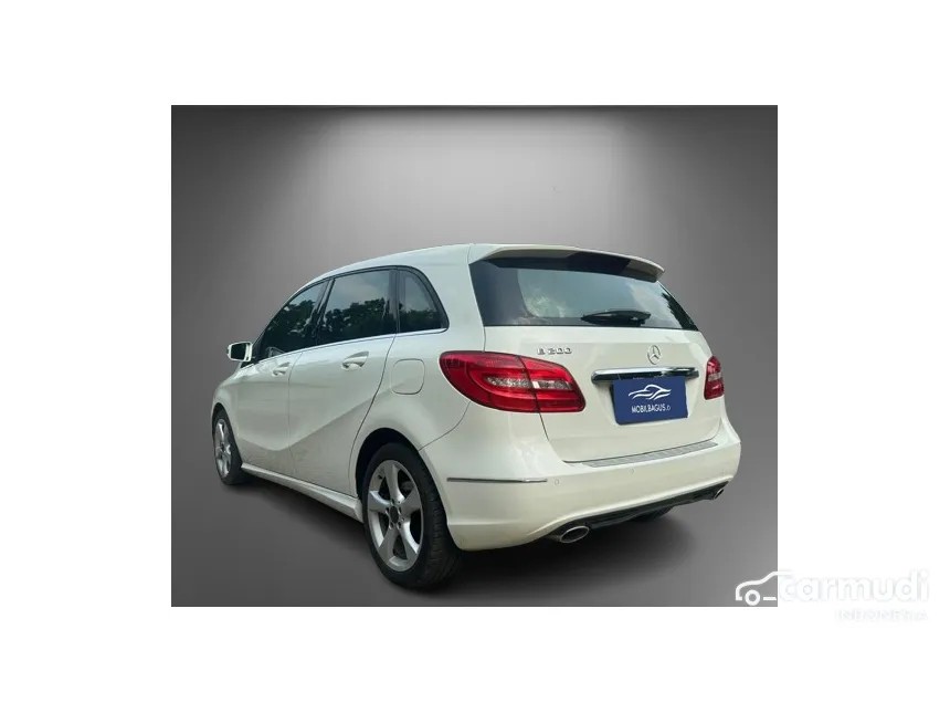 2014 Mercedes-Benz B200 Sport Hatchback