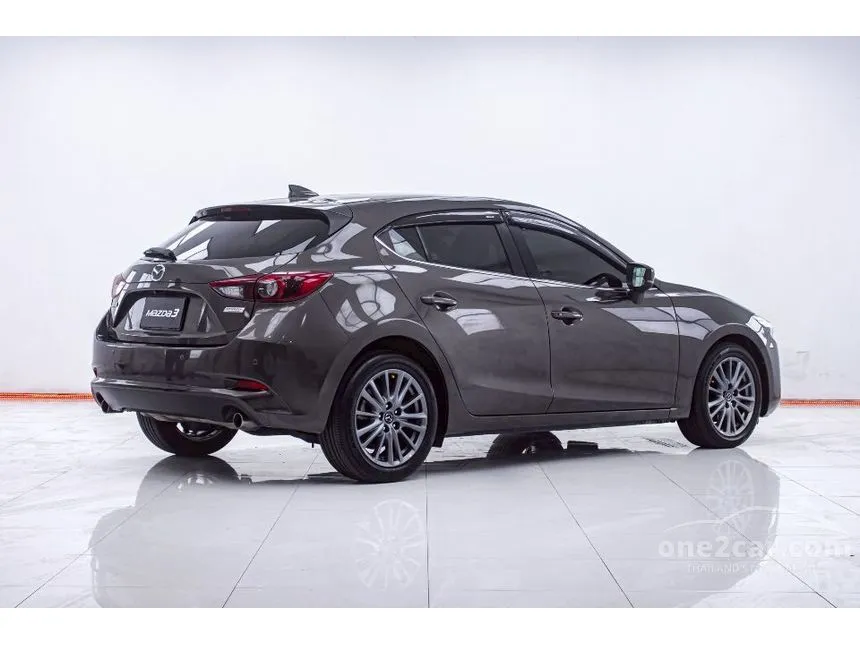 2018 Mazda 3 S Sports Hatchback