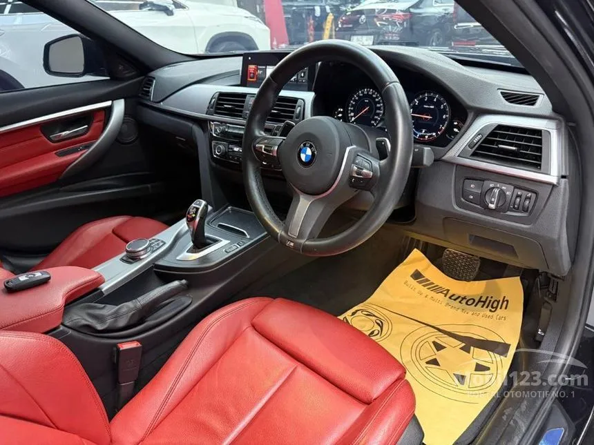2019 BMW 330i Sport Shadow Edition Sedan