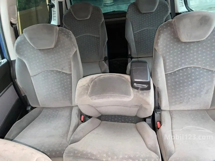 2003 Peugeot 807 Van